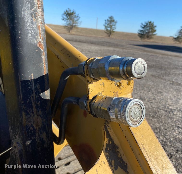 image for item JW9170 2003 Caterpillar 247  tracked skid steer loader