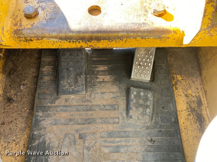 image for item JW9170 2003 Caterpillar 247  tracked skid steer loader