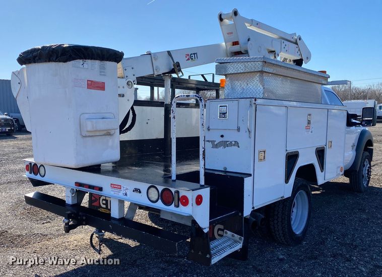 image for item JW9172 2016 Ford F550 Super Duty  bucket truck