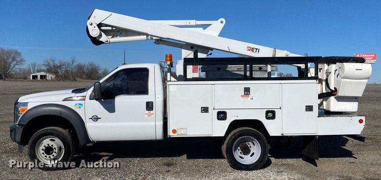 image for item JW9172 2016 Ford F550 Super Duty  bucket truck