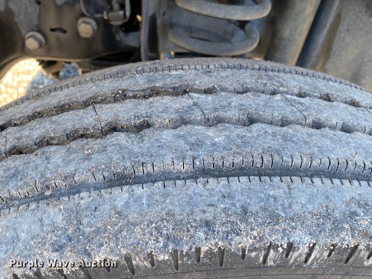 image for item JW9172 2016 Ford F550 Super Duty  bucket truck