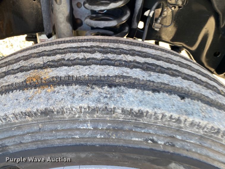 image for item JW9172 2016 Ford F550 Super Duty  bucket truck