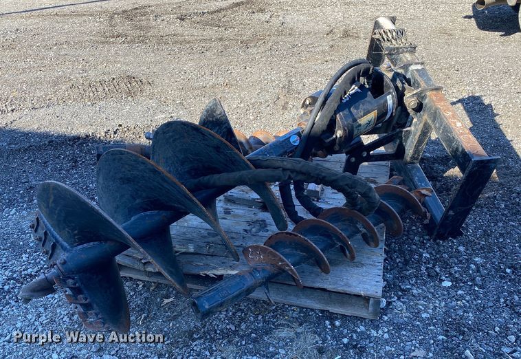 image for item JW9173 Caterpillar  skid steer auger