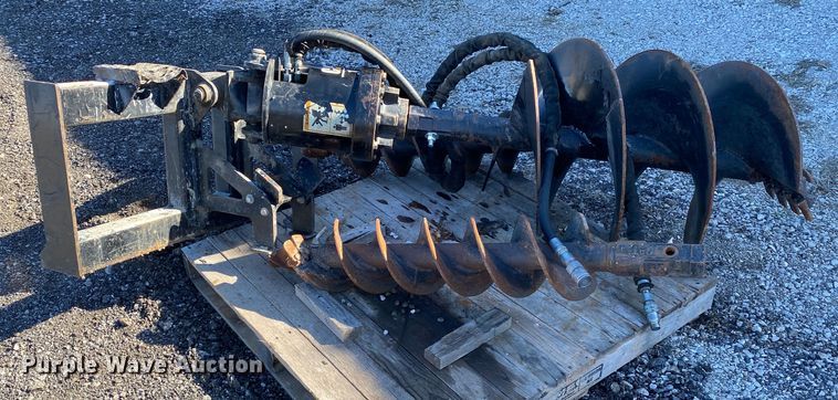 image for item JW9173 Caterpillar  skid steer auger
