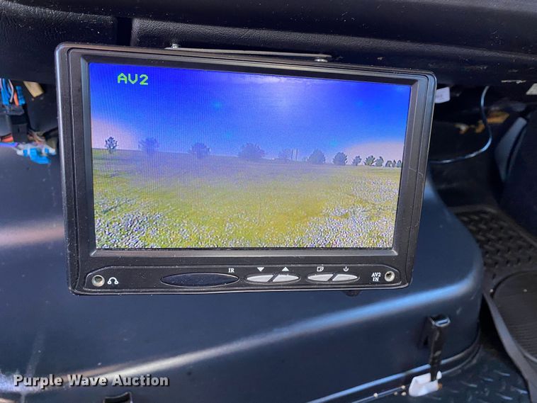 image for item JW9174 2008 Chevrolet C5500  bucket truck