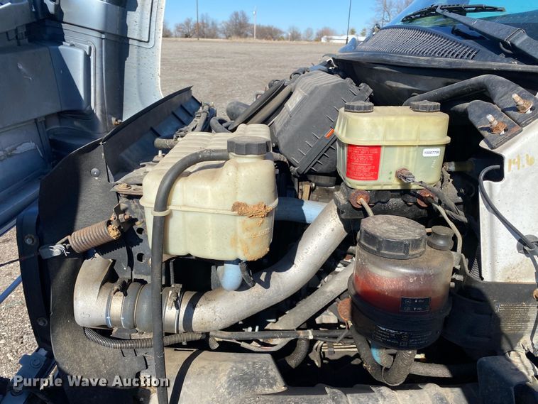 image for item JW9174 2008 Chevrolet C5500  bucket truck