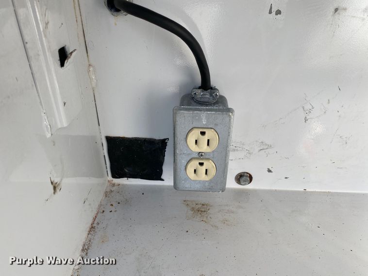 image for item JW9174 2008 Chevrolet C5500  bucket truck