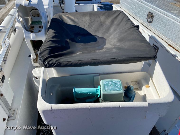 image for item JW9174 2008 Chevrolet C5500  bucket truck