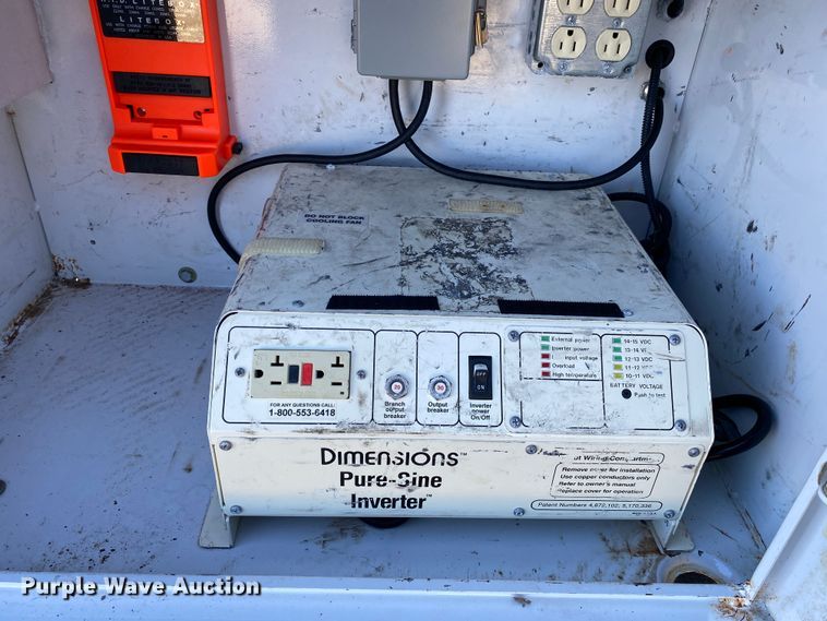 image for item JW9174 2008 Chevrolet C5500  bucket truck