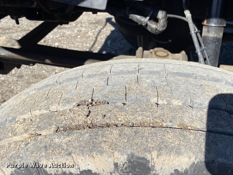 image for item JW9174 2008 Chevrolet C5500  bucket truck