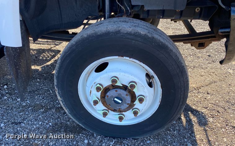 image for item JW9174 2008 Chevrolet C5500  bucket truck