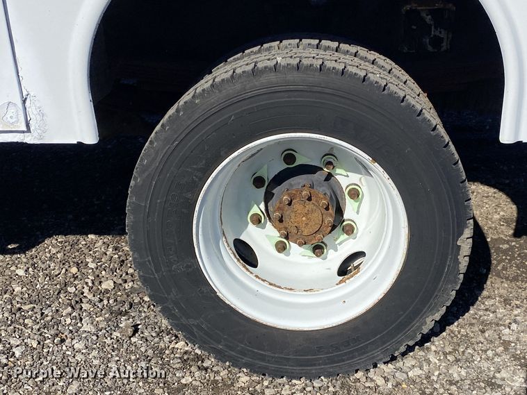 image for item JW9174 2008 Chevrolet C5500  bucket truck