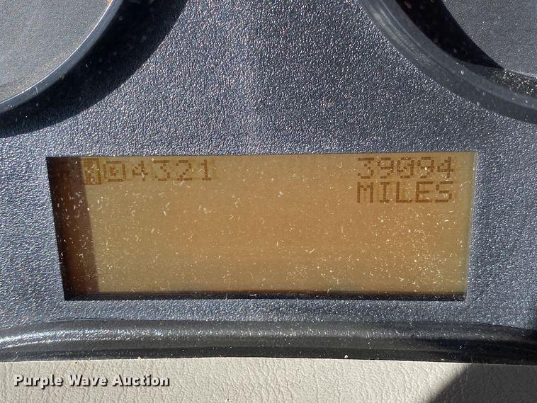 image for item JW9176 2009 International SX525  digger derrick truck