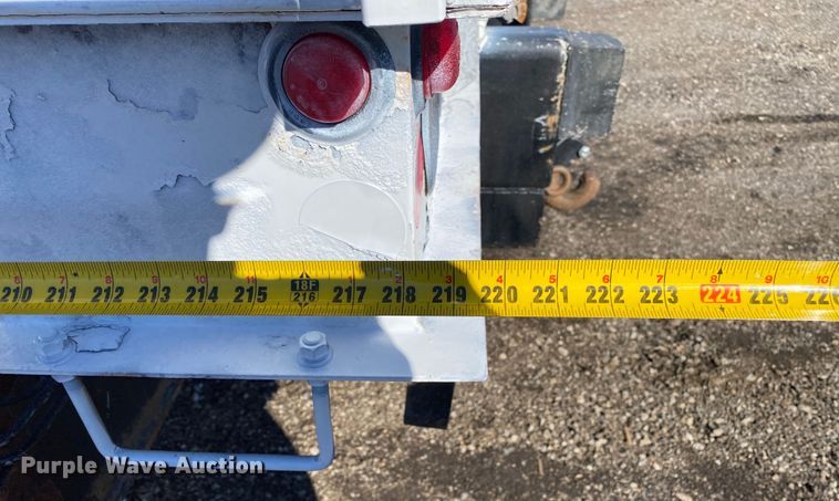 image for item JW9176 2009 International SX525  digger derrick truck