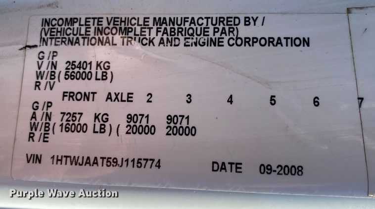 image for item JW9176 2009 International SX525  digger derrick truck