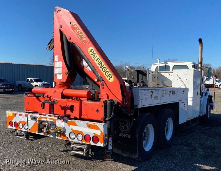 image for item JW9181 2005 Sterling Actera  utility / service truck