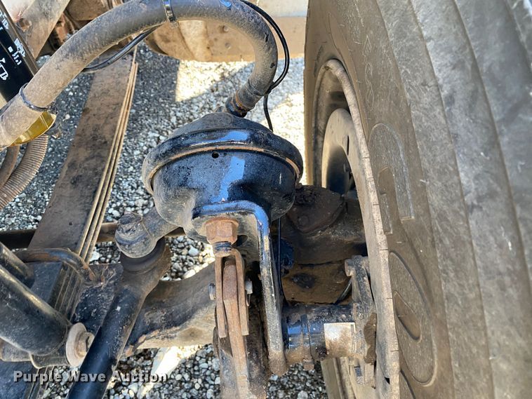 image for item JW9181 2005 Sterling Actera  utility / service truck