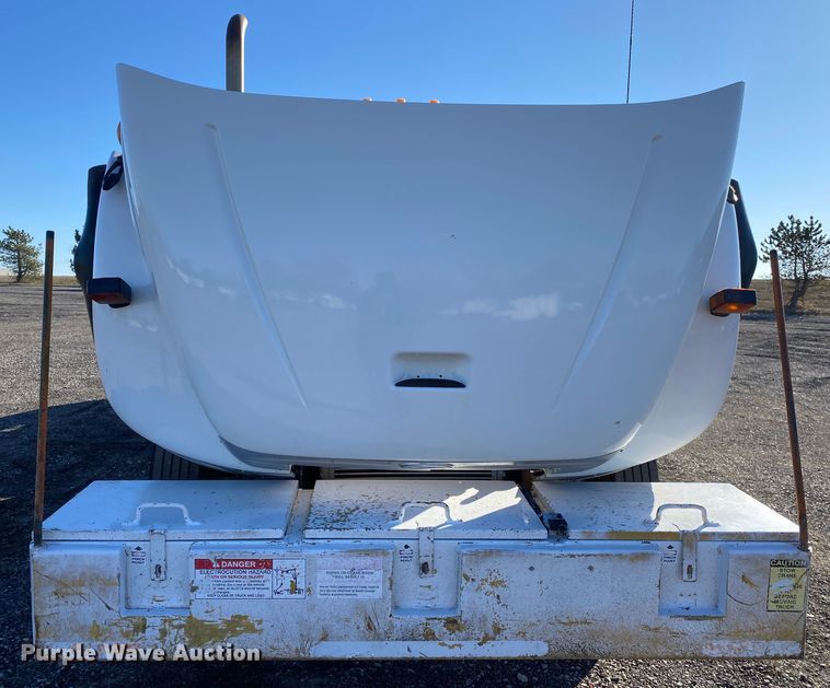 image for item JW9181 2005 Sterling Actera  utility / service truck