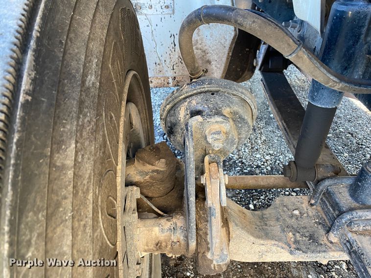 image for item JW9181 2005 Sterling Actera  utility / service truck