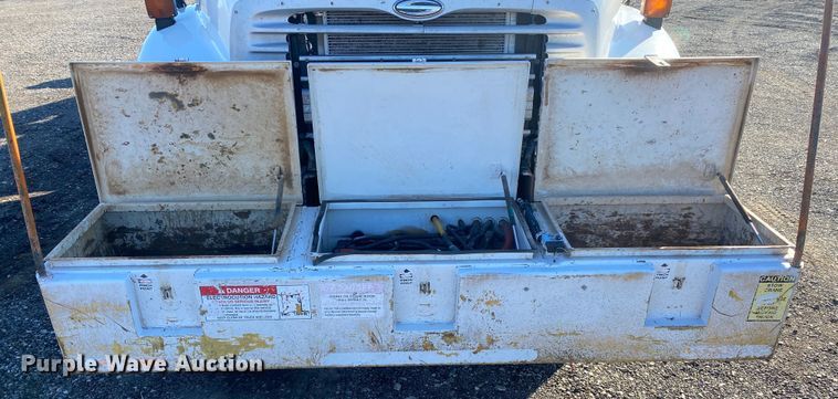 image for item JW9181 2005 Sterling Actera  utility / service truck