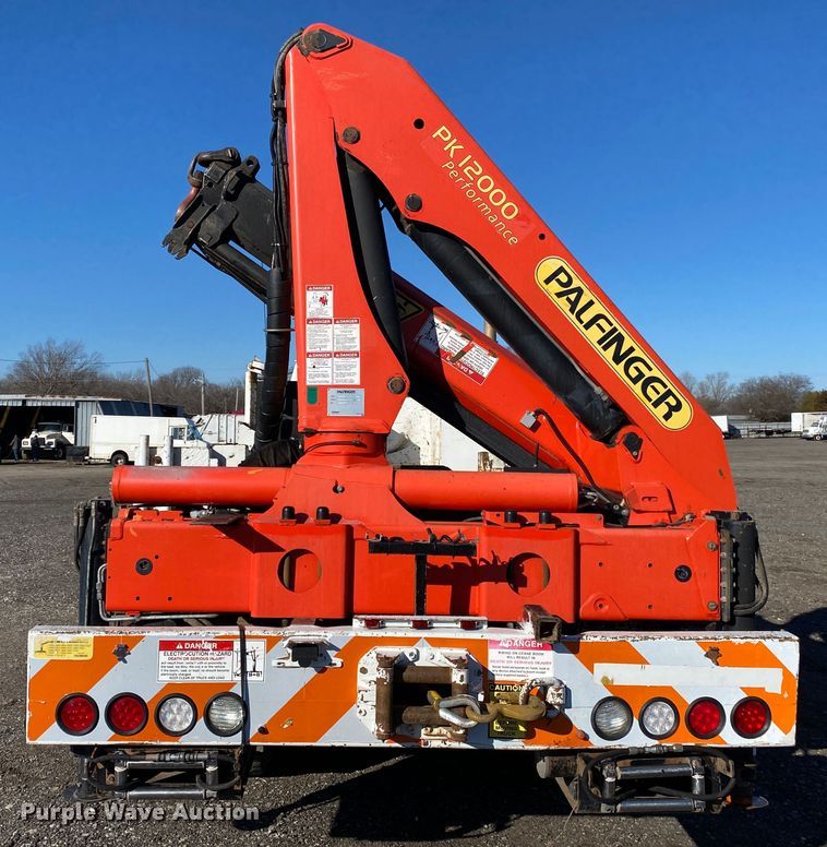 image for item JW9181 2005 Sterling Actera  utility / service truck