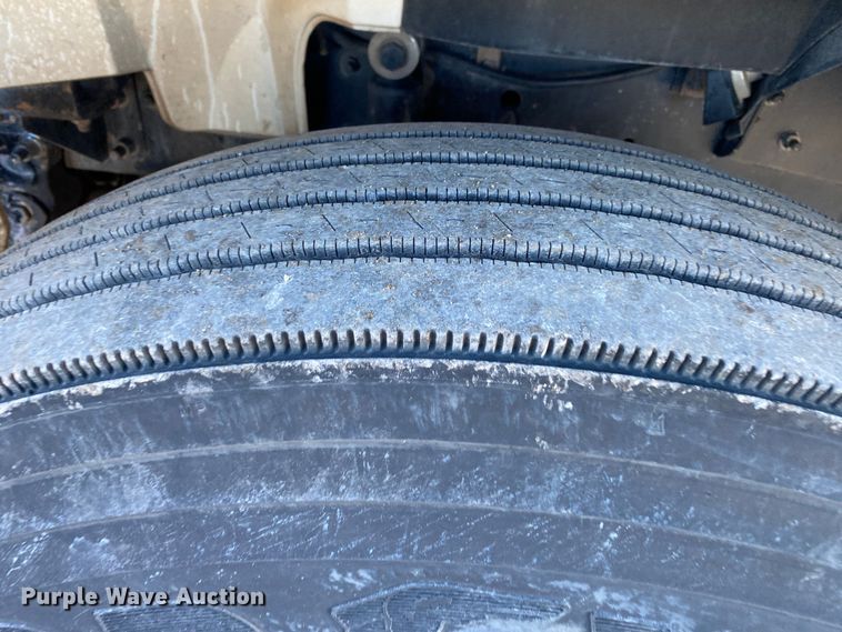 image for item JW9181 2005 Sterling Actera  utility / service truck