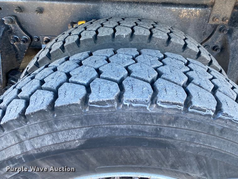 image for item JW9181 2005 Sterling Actera  utility / service truck