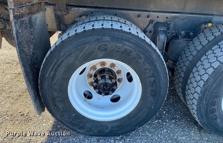 image for item JW9181 2005 Sterling Actera  utility / service truck