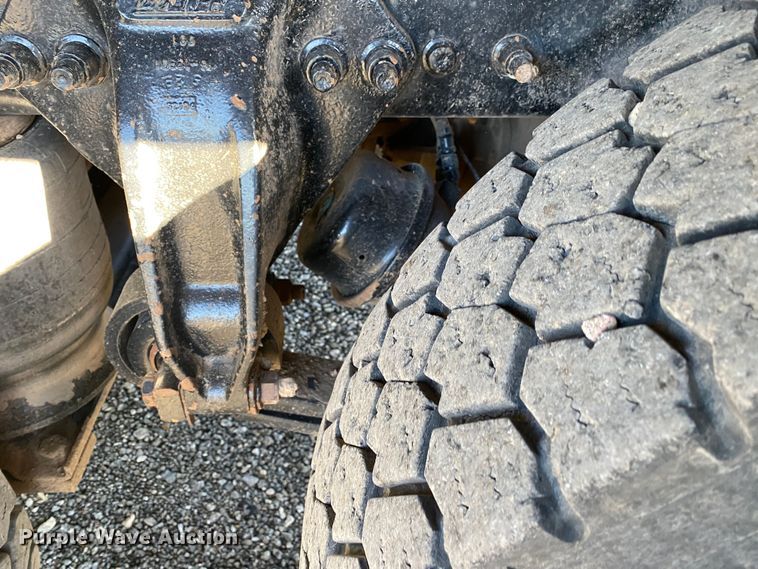 image for item JW9181 2005 Sterling Actera  utility / service truck