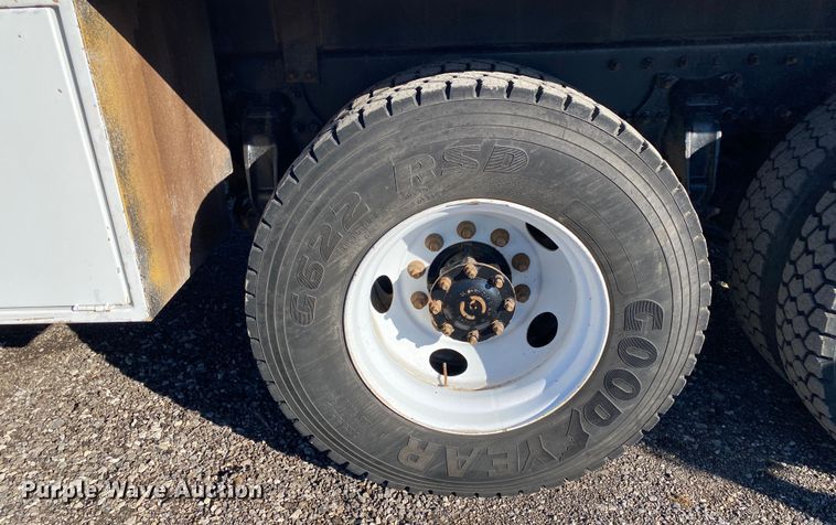 image for item JW9181 2005 Sterling Actera  utility / service truck