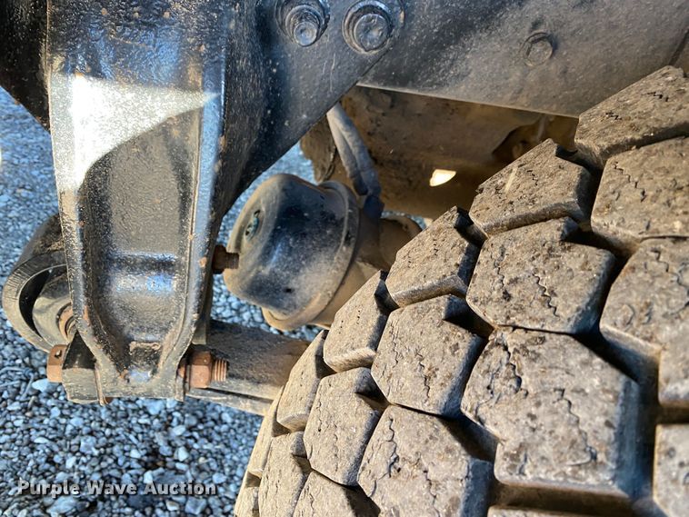 image for item JW9181 2005 Sterling Actera  utility / service truck