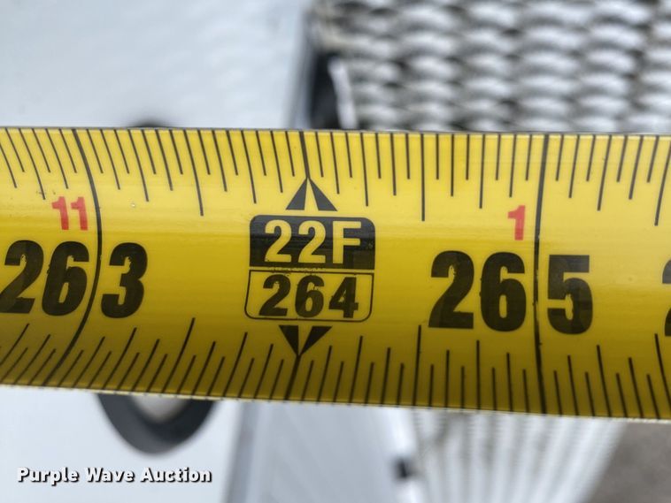 image for item JW9268 2013 Freightliner 114SD  fuel / lube truck