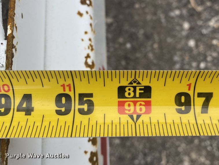 image for item JW9268 2013 Freightliner 114SD  fuel / lube truck