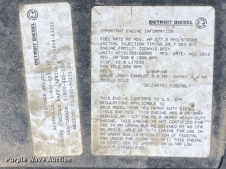 image for item JW9268 2013 Freightliner 114SD  fuel / lube truck