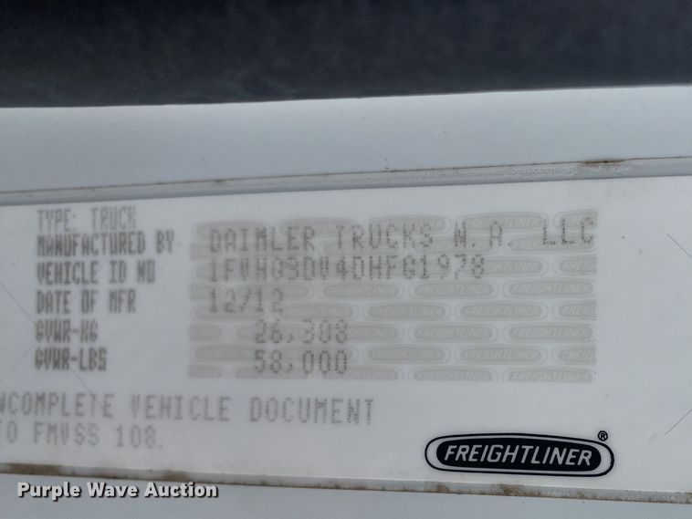 image for item JW9268 2013 Freightliner 114SD  fuel / lube truck