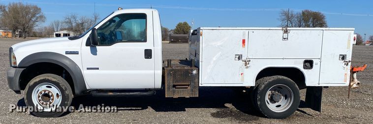 image for item JW9281 2005 Ford F550 Super Duty  utility / service truck