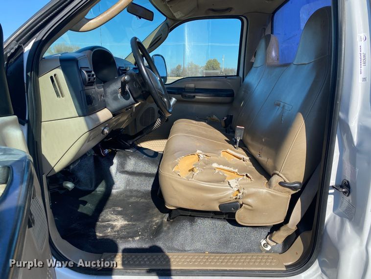 image for item JW9281 2005 Ford F550 Super Duty  utility / service truck