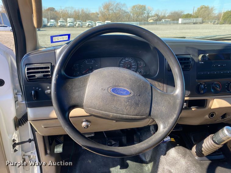 image for item JW9281 2005 Ford F550 Super Duty  utility / service truck