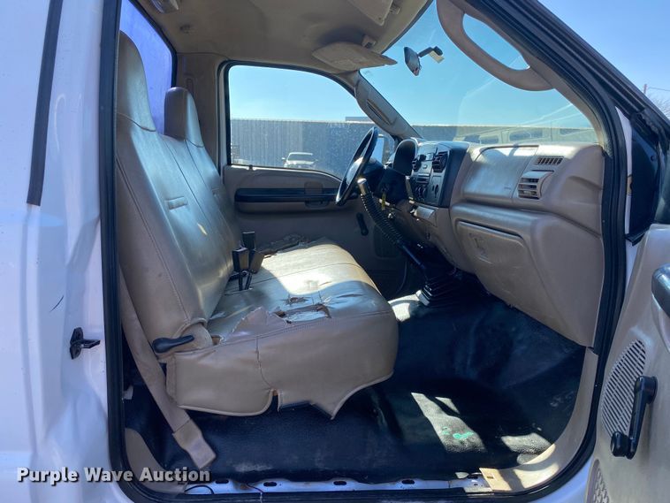 image for item JW9281 2005 Ford F550 Super Duty  utility / service truck