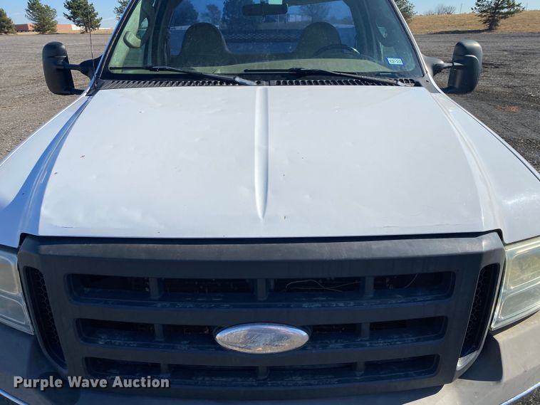 image for item JW9281 2005 Ford F550 Super Duty  utility / service truck