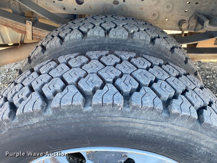 image for item JW9281 2005 Ford F550 Super Duty  utility / service truck