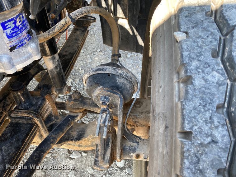 image for item JW9429 2006 Freightliner Columbia  water truck