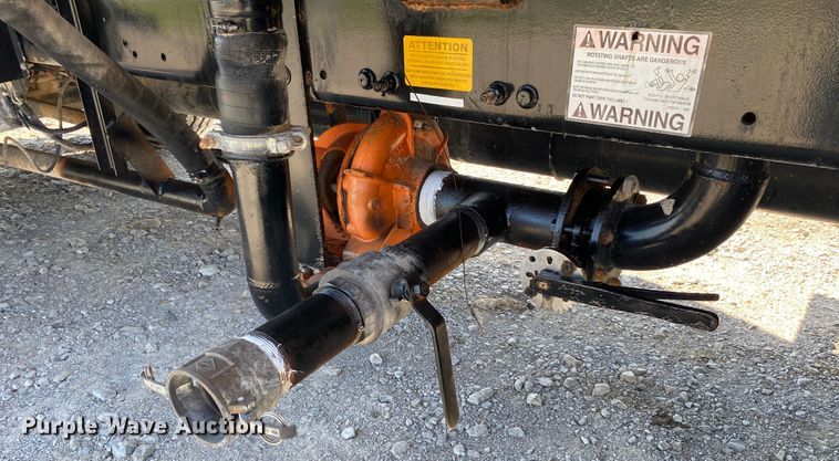 image for item JW9429 2006 Freightliner Columbia  water truck