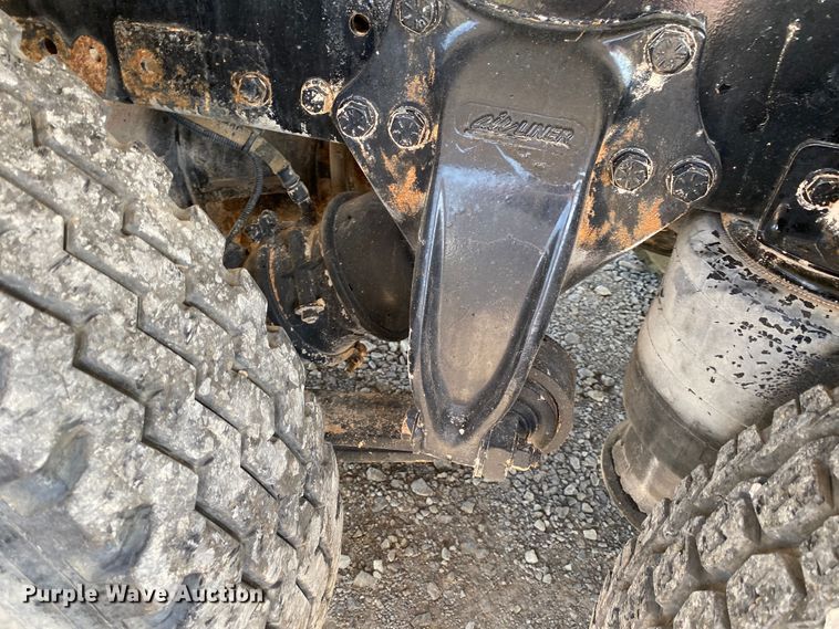 image for item JW9429 2006 Freightliner Columbia  water truck