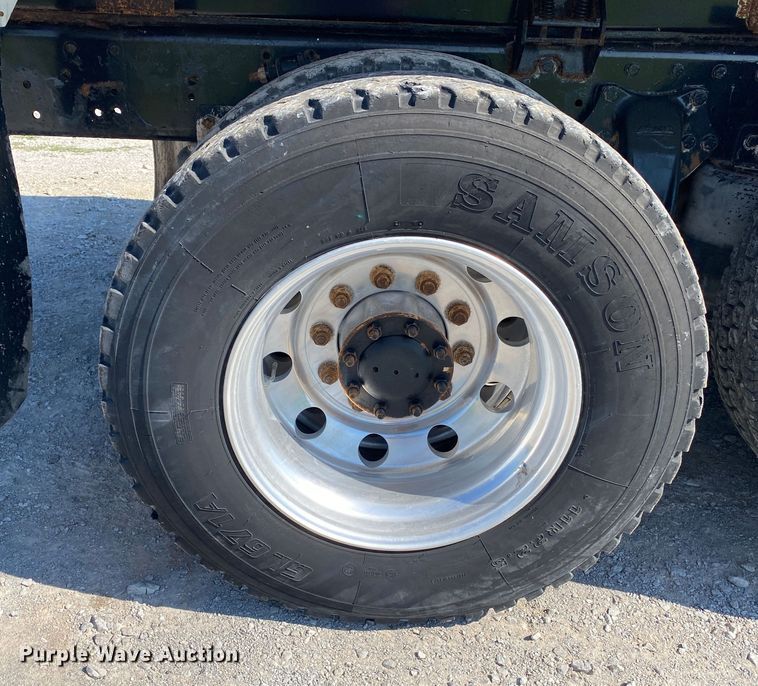 image for item JW9429 2006 Freightliner Columbia  water truck