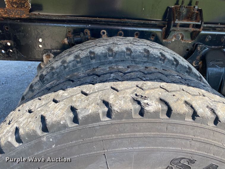 image for item JW9429 2006 Freightliner Columbia  water truck