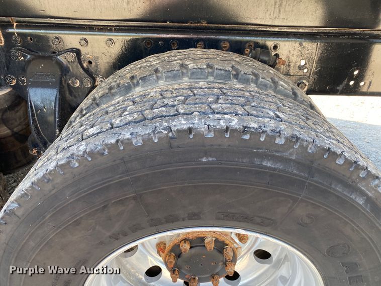 image for item JW9429 2006 Freightliner Columbia  water truck