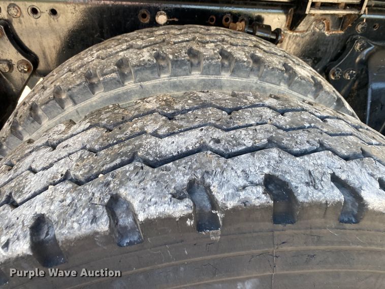 image for item JW9429 2006 Freightliner Columbia  water truck