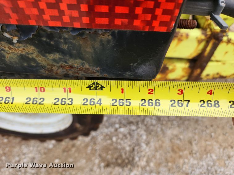 image for item KT9370 1990 International 4900  flatbed truck with forklift