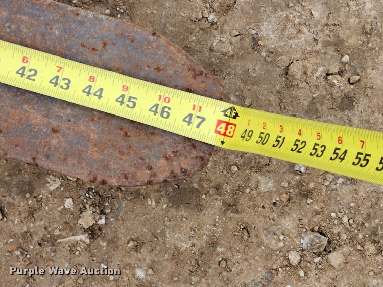 image for item KT9370 1990 International 4900  flatbed truck with forklift